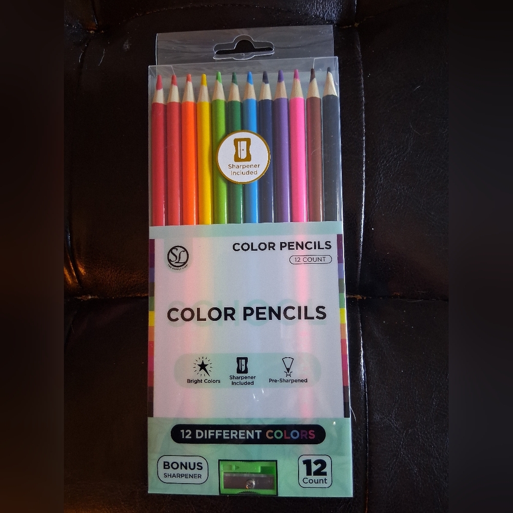 Intricate Coloring Book for Adults, with a Set Of Colored Pencils - Picture 7 of 8